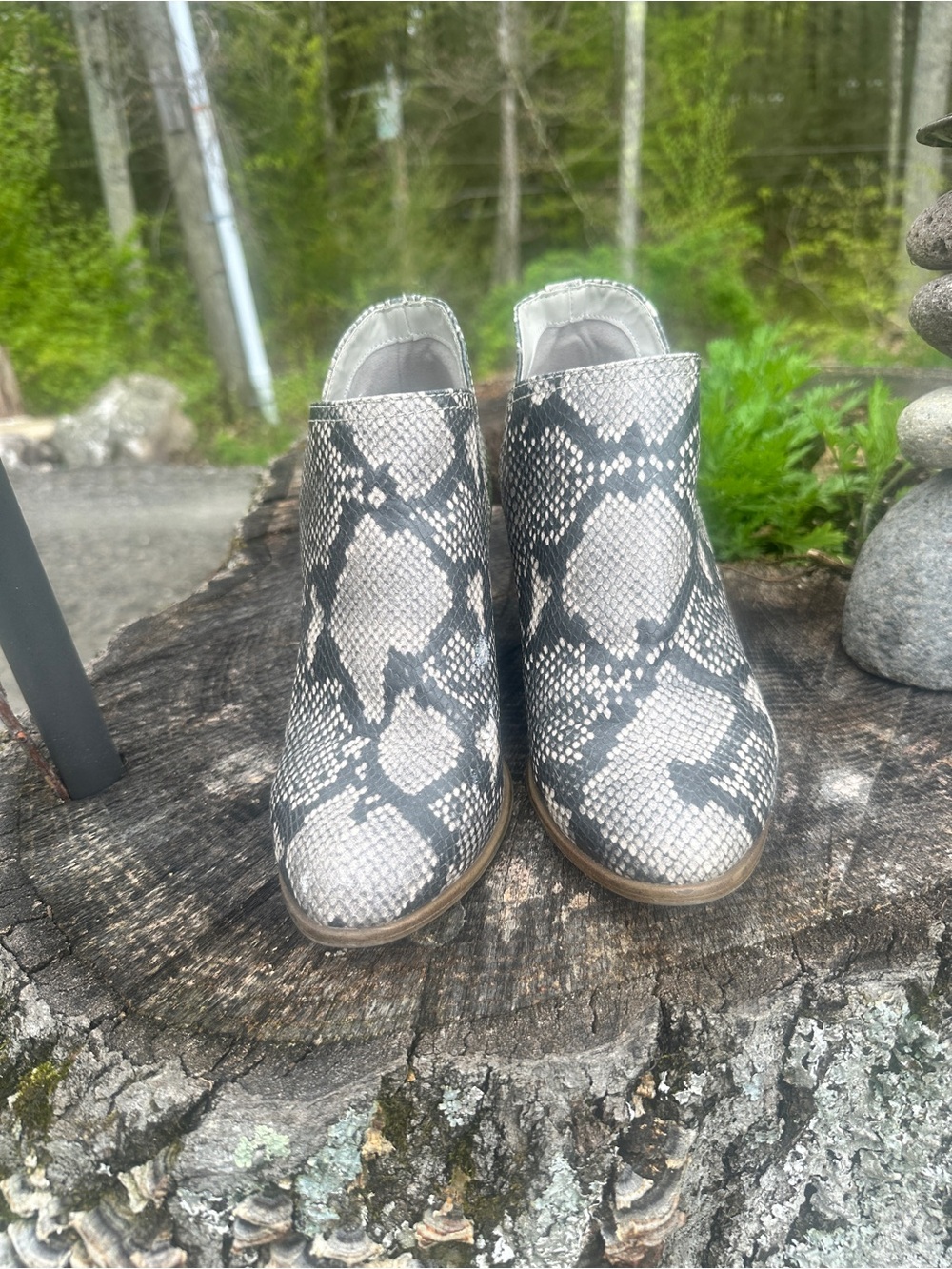 Snake skin faux ankle boots size 7